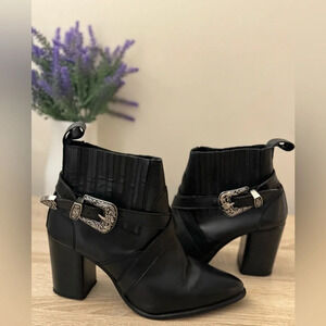 Nasty Gal Give My West Leather Boot Size 8